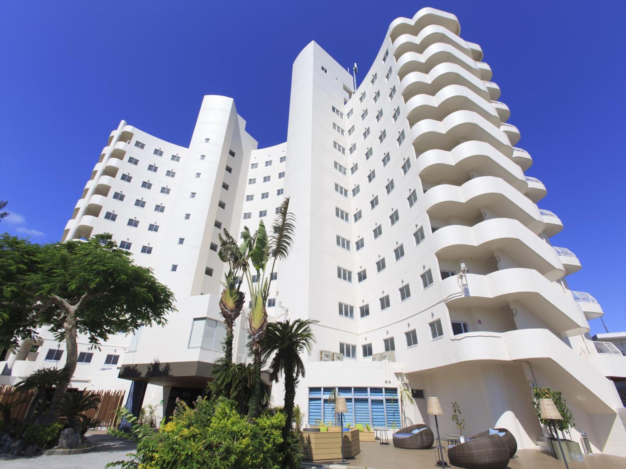 沖縄サンコーストホテル 4*